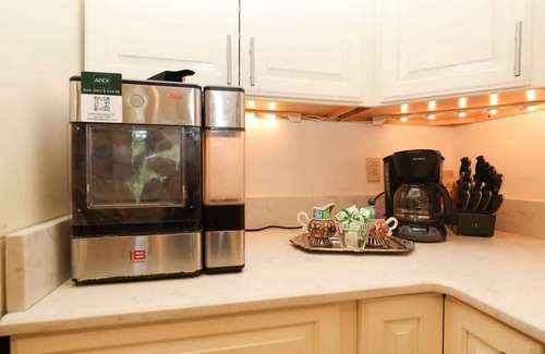 Oxford Condo | The Regal at High Cotton by Apex Short Term Stays