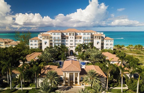 Grace Bay House | The Regent Grand Resort: 4 Bedroom Ocean Front Suite