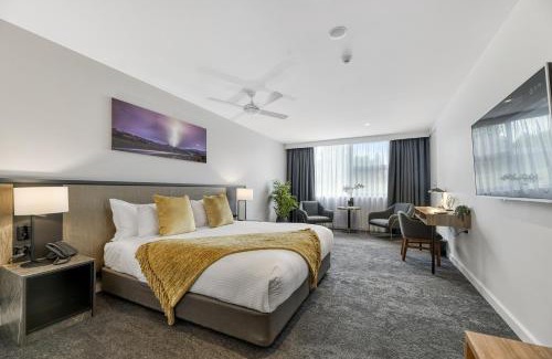 Bloomfield Hotel | The Remington Orange