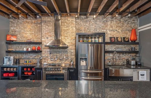 Danville Apartment | The Residence - Luxury 3 BR apt in downtown Danville