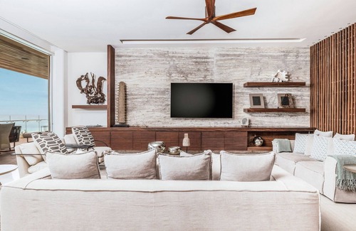 El Rosarito Hotel | The Residences at Solaz, a Luxury Collection Resort, Los Cabos a Marriott Hotel