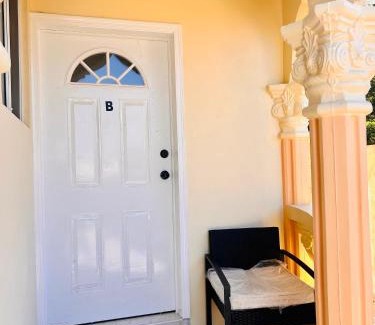 Montego Bay Apartment | The Rest Stop-B- 15 min from Airport/24hrs Security