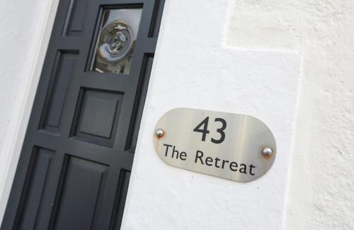 Dartmouth House | The Retreat