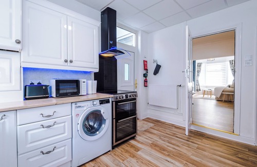Salford House | The Retreat near Salford Quays