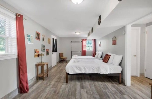 Madison Hotel | The Retro Pad