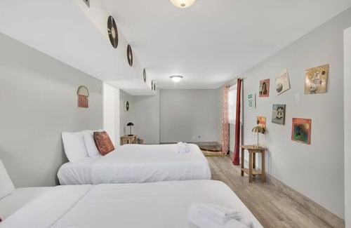 Madison Hotel | The Retro Pad
