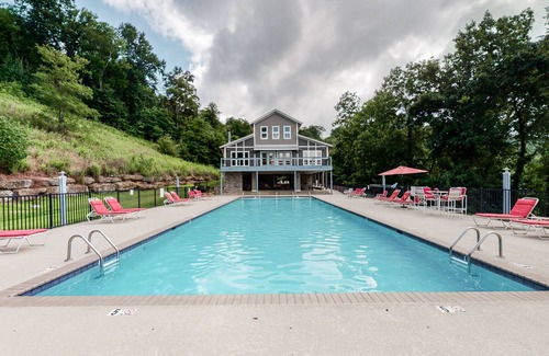 Smithville Ski Chalet | The Ridge Over Looking Center Hill Lake