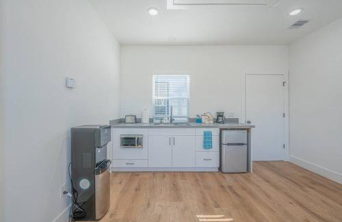 South Central Houston Apartment | The Right Studio @ East Downtown