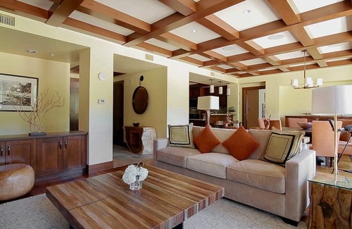 Truckee Villa | The Ritz-Carlton Club, Lake Tahoe (4-bdrm villa near popular skiing areas)