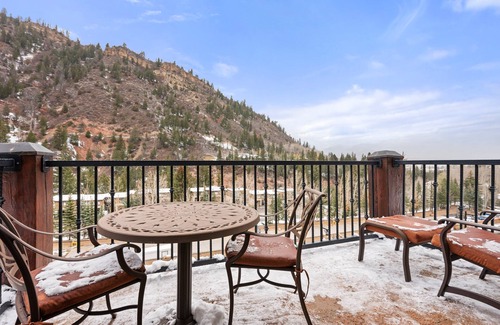 Aspen Condo | The Ritz-Carlton Club | Two-Bedroom Residence 8412, Ski-in & Ski-out Resort in Aspen Highlands