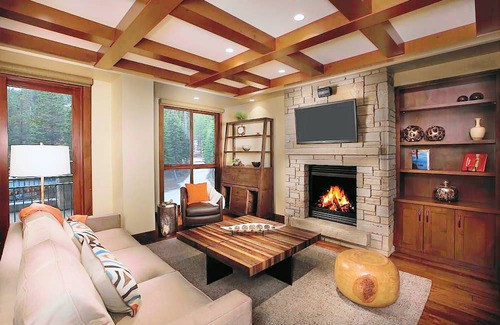 Truckee Hotel | The Ritz-Carlton, Lake Tahoe