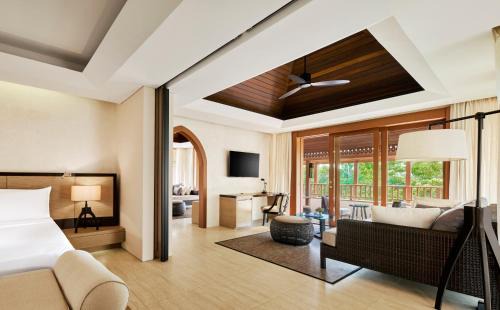 Moo 5 Hotel | The Ritz-Carlton, Koh Samui