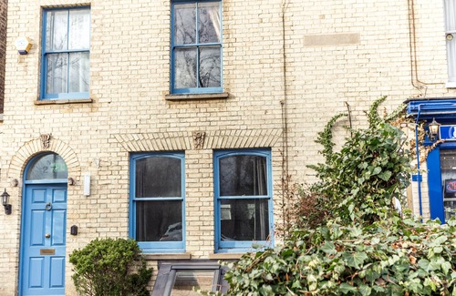 Arbury House | The River Cam Place - Enchanting 6BDR Home next to River Cam