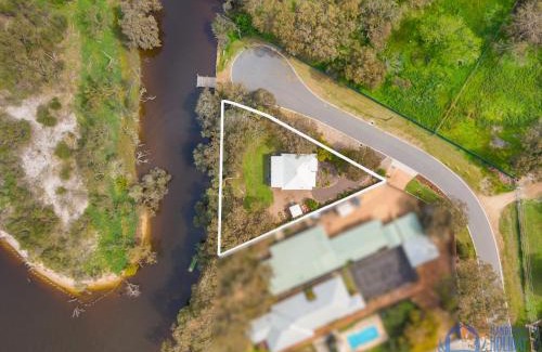 North Yunderup House | The River Cottage in Yunderup