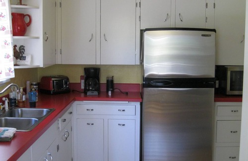 Fort Klamath House | The Riverhouse 4 miles from Crater Lake Park south entrance