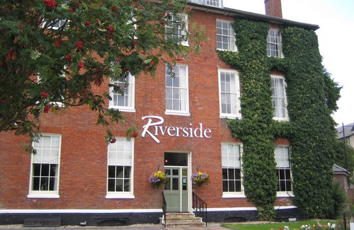 Mildenhall Hotel | The Riverside House Hotel