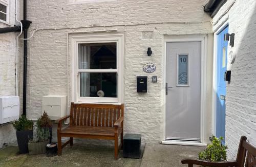 Whitby House | The Rockpool Holiday Cottage