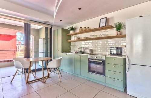 Cape Town City Centre Apartment | The Rockwell Apt in DeWaterkant next to Waterfront