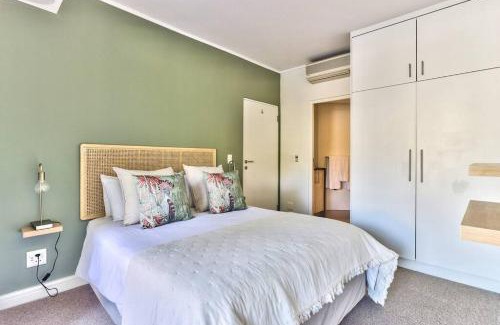 Cape Town City Centre Apartment | The Rockwell Apt in DeWaterkant next to Waterfront