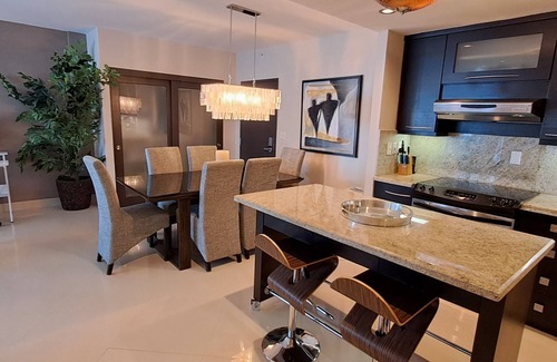 South Beach Condo | The Roney Palace Condo #1006 - Minimum rental period of 30 days