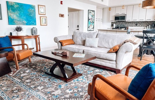Downtown Greensboro Apartment | The Rooftop Nest - Downtown, Playstation 5!, Pet Friendly, Laundry, Natural Light