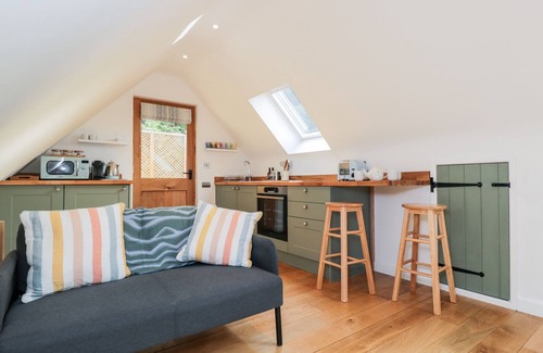 Burford Cottage | THE ROOKERY, pet friendly, with a garden in Burford