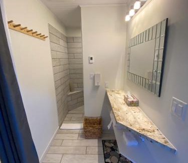 Woody Point Hotel | The Rooms at Woody Point