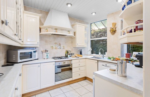 Hele Ski Chalet | The Round House - Panoramic views of Ilfracombe