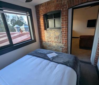 Bungendore Hotel | The Royal Hotel Bungendore