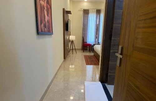 Chandigarh Hotel | The royal palace