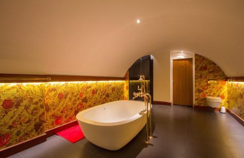 The Hague Center Apartment | The Royal Suite - R.Q.C.