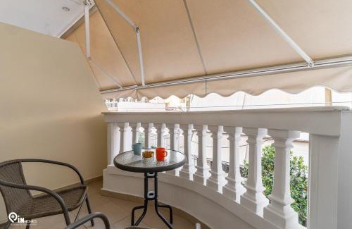 Aigaleo Apartment | The 'Rubies' House Project In Egaleo
