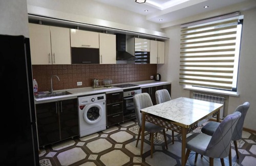 Dushanbe Apartment | The Rudaki Apartment - Suite with City View 4nn