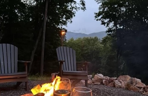Upper Tract Cabin | The Rusty Lantern! Enjoy peace and quiet in this cozy mountain cabin! Free WiFi