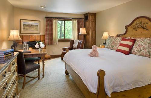 Jackson Hole Hotel | The Rusty Parrot Lodge and Spa