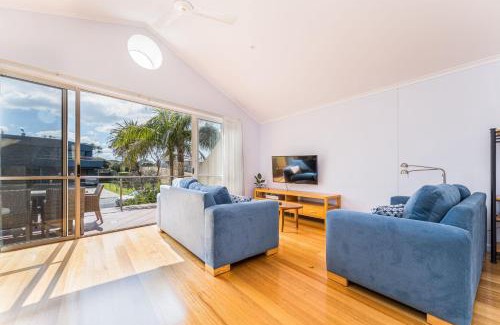 Inverloch House | The Sails 8