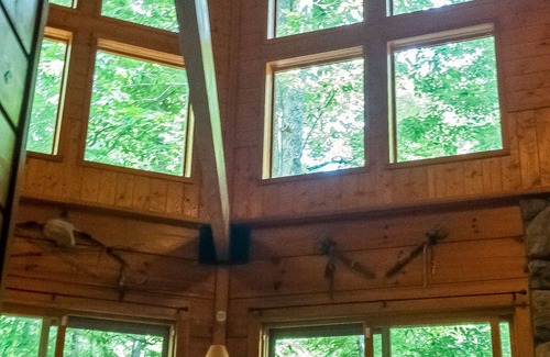 Boone Cabin | The Sanctuary - *Prime Location *Secluded *Serene *Spacious