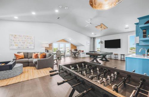 Hollywood Beach House | The Sand Castle by 30A Escapes