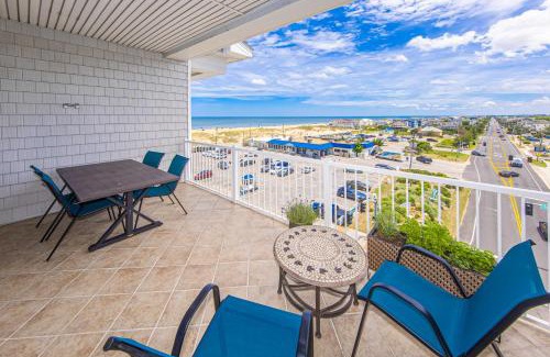 Sandbridge Apartment | The Sandbridge Dunes - Lovely Day 404
