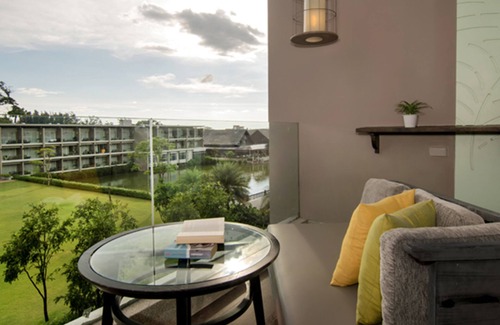 Khuekkhak Hotel | The Sands Khao Lak by Katathani