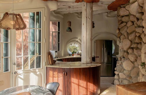 Mission Canyon House | The Santa Barbara Whale House