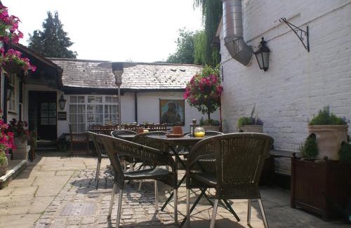 Amersham Hotel | THE SARACENS HEAD INN