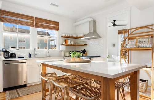 Westside Apartment | The Savannah A: Downtown Elegance- Close to King!
