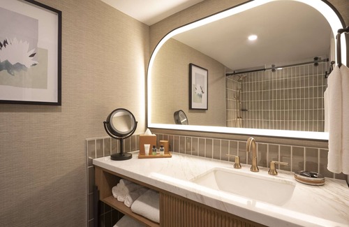 South Scottsdale Resort | The Scottsdale Resort and Spa, Curio Collection by Hilton