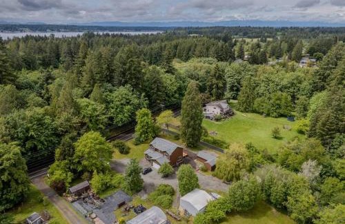 Olympia House | The Sequoia a New 4bd with Soak Tub and Sauna Olympia