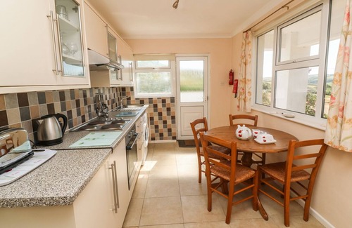 Mawgan Porth Cottage | The Shack