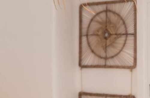 Costa de Caparica House | The Shed Surf Lodge