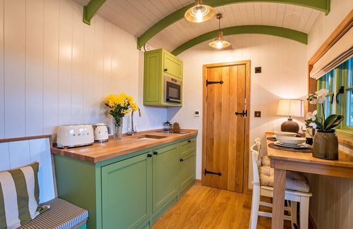 Beaworthy Apartment | The Shepherd's Hut at Northcombe Farm