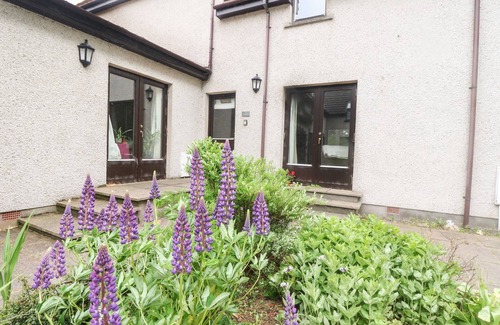 Newtonmore Cottage | THE SHIELING, family friendly, with a garden in Newtonmore