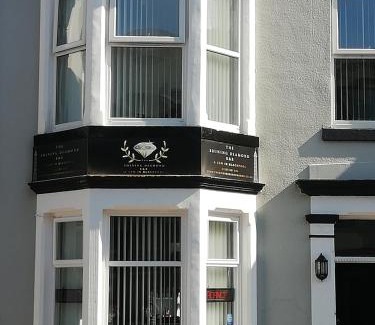 Blackpool Town Center Bed & Breakfast | The Shining Diamond